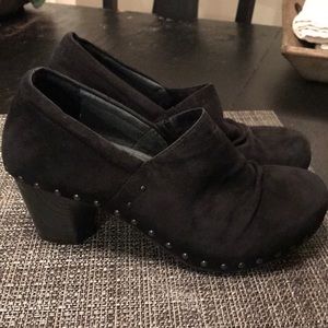 Dansko black suede shoes